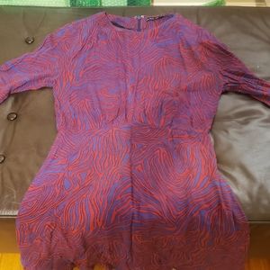 Cute ladies size 4 dress.Nice long sleeves light weight material.Purple & blue.